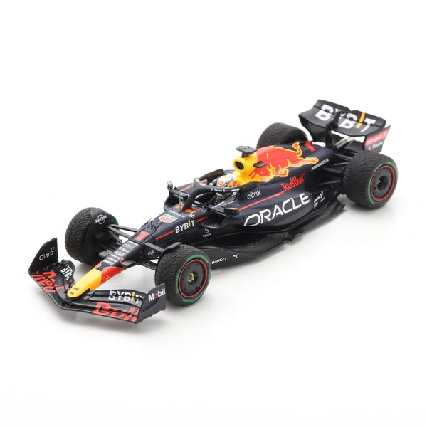 Spark Oracle Red Bull Racing RB18 Max Verstappen No. 1 Japan GP