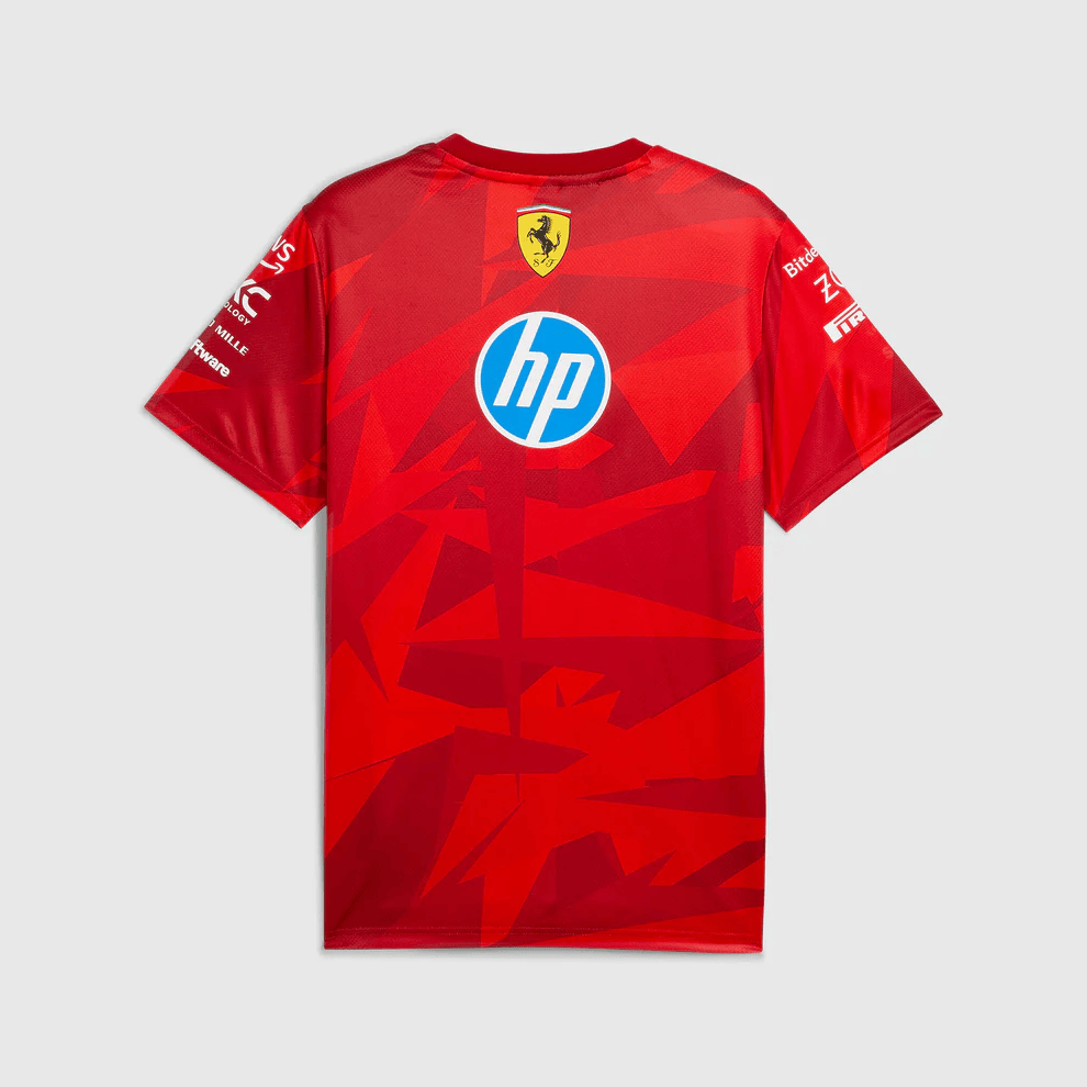 GIACCA INVERNALE FERRARI F1 Clienti PUMA Team Driver Emissione taglia GIACCA INVERNALE FERRARI F1 Clienti PUMA Team Driver Emissione taglia